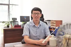 用行动践行“做一名好老师”的誓言图片