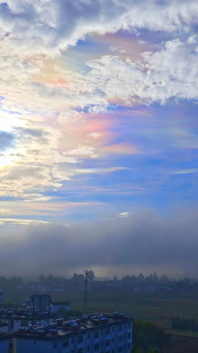 “彩云”之南 名不虚传！祥云已至，假期预定！