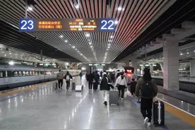 广州南站开启春运“通宵”模式，节前高峰期将开行夜间高铁643列图片