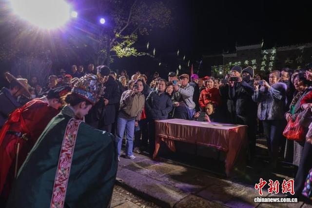 中外嘉宾走进江西乐安流坑古村 感受中华传统历史文化和古建魅力