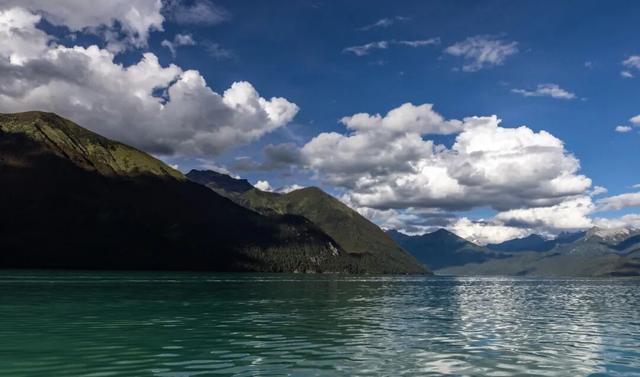 非凡之境 非凡之旅——开着宾利走进西藏