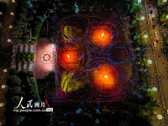 贵州黔西：火把欢歌