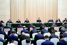 习近平主持召开全面推动黄河流域生态保护和高质量发展座谈会强调 以进一步全面深化改革为动力 开创黄河流域生态保护和高质量发展新局面图片