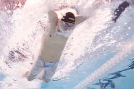 巴黎奥运会丨游泳——男子200米蝶泳半决赛赛况图片