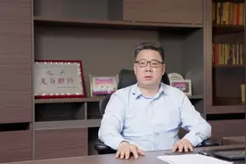 与光博会共成长｜华日激光：在第20届光博会全球首发“超快激光微纳加工子系统”图片