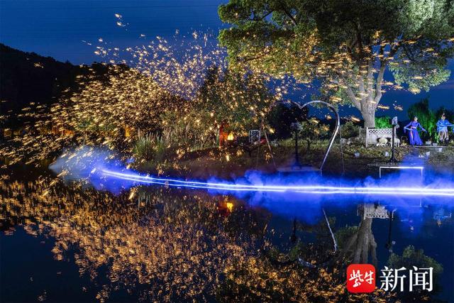 在江南遇见“草原夜宴”……2025梅园灯会上演“在无锡遇见草原那达慕”