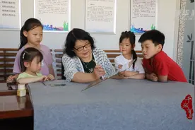 千城百县看中国｜河北文安：用玻璃油画绘制非遗之美图片