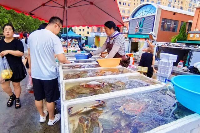 清晨五点，威海人还没醒，威海这两条路却早已挤满了外地车！