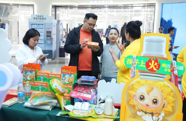 周末亲子时光！来临沂河东吾悦广场：看表演、玩游戏，流感季守护健康更安心！