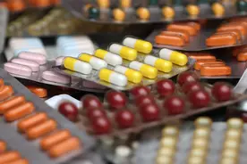 陷入争议的氨氯地平片到底怎么吃？专家：一粒不行建议吃两粒图片