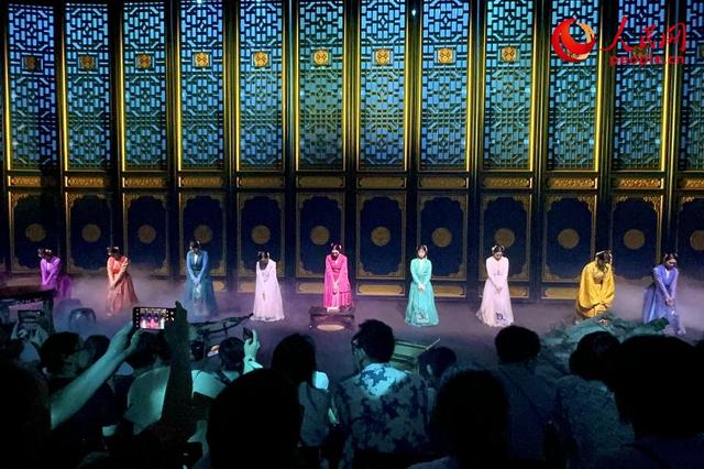 文化中国行 | 暑期演艺市场“热辣滚烫” 文旅融合活力奔涌