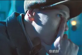 向佐终于玩明白了流量：穿女装带货两日卖出5000万，139万人围观晓华给他理发图片