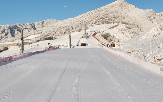 青睐绵阳 || 冰雪奇观+雪地撒欢！平武虎牙滑雪场即将开放，这个冬天等你来畅玩~
