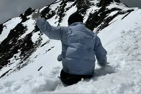 曾救助轻生女孩的无腿小伙“以手为足”登顶夹金山｜封面头条图片