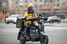 为外卖骑手缴社保，让劳动关系更和谐图片