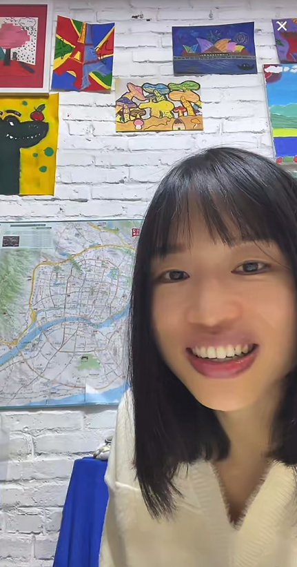 “最快女护士”张水华辞职后携老公直播秀恩爱	，称白岩松是自己恩人，跟前同事相处得很好，辞职前有编制	，暂时无带货计划