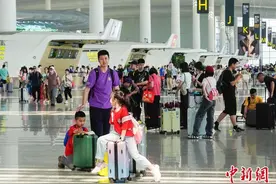 广州白云机场二号航站楼国内航班截载时间缩短至40分钟图片