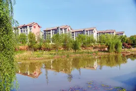 农耕古城绘就田园美景图片