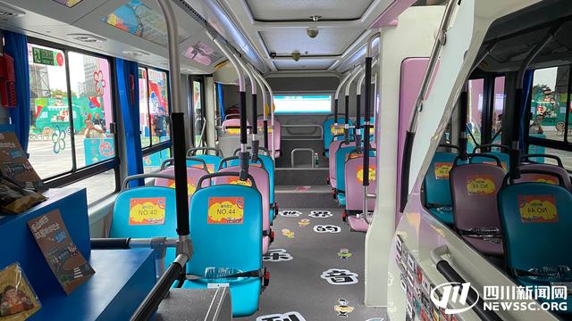 乐山城市双层旅游巴士来了  串联乐山大佛景区、张公桥美食街等多个文旅地标