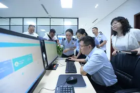 四川税务：一把手走流程 换位体验助推政策落地图片