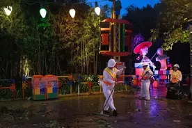上海迪士尼乐园和迪士尼小镇今天中午起恢复运营图片