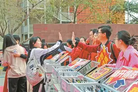 春季高考 一万多职校学生冲学历图片