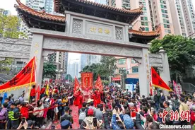 广州闹市中的千年村落举行北帝巡游 逾万人参与图片