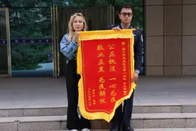 “走心”的感谢   送给“暖心”的交警图片