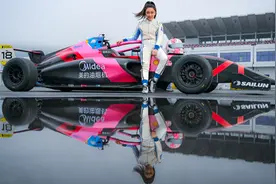 体育人生｜女赛车手的一天，交织着“铁豆”的汗水、泪水与梦想图片