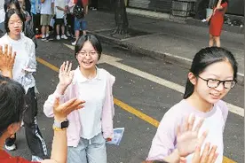 打开中考语文试卷 扑面而来成都味道图片