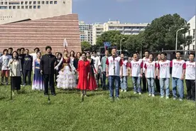 上海交大科学家与艺术家一起上演“音乐快闪”图片
