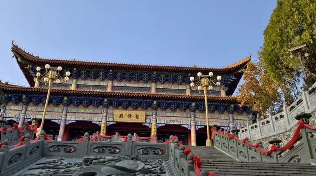 9.9元！深秋里寻一处静谧！本周六出发，打卡长清王泉摩崖石窟、义静寺！