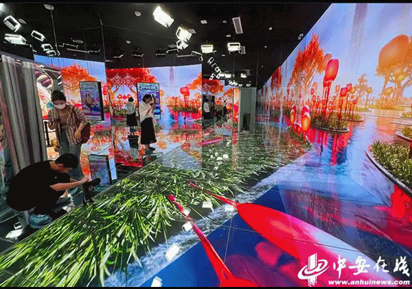 2025上海书展倒计时！先到这些“火出圈”的实体书店品味书香长三角吧~