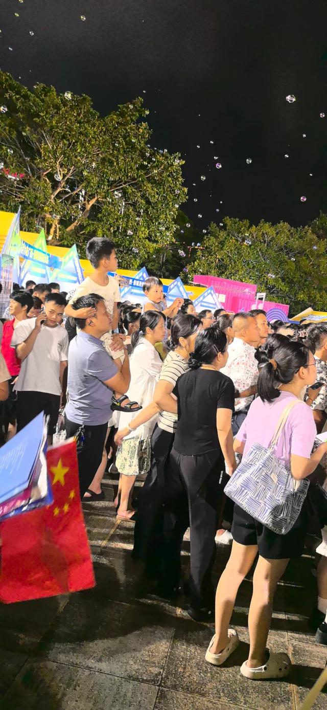 “活力夜广西”防城港主场：海边山间，共赴一场夜间文旅狂欢