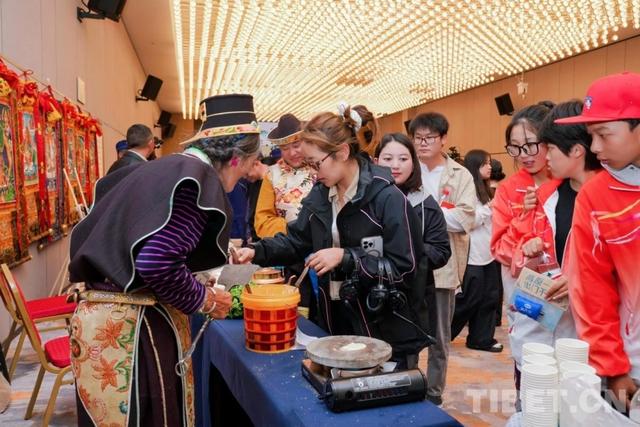 林芝市新型公共文化空间品牌活动在林芝启幕