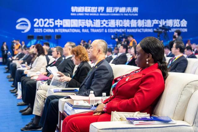 向强、向智、向绿、向新——从轨博会看轨道交通和装备制造产业发展新趋势