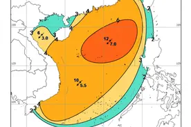 海浪警报升级！海南多个海面最高将有7.0米狂浪图片