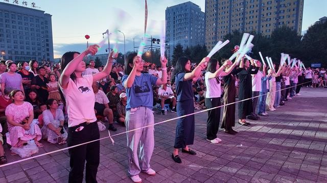 歌声点燃夜经济——松原市宁江区“畅响宁江•全民盛夏”伯都讷风味之旅持续升温