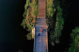 航拍通州大运河水梦园，探寻都市中的绿意天堂图片