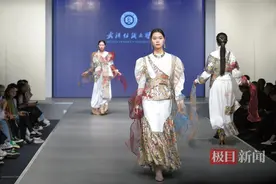 传统与时尚碰撞！武汉纺织大学开启毕业时装周图片