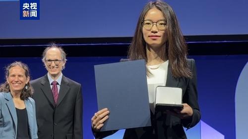 邓煜、王虹两位中国数学家首获菲尔兹奖 实现历史突破