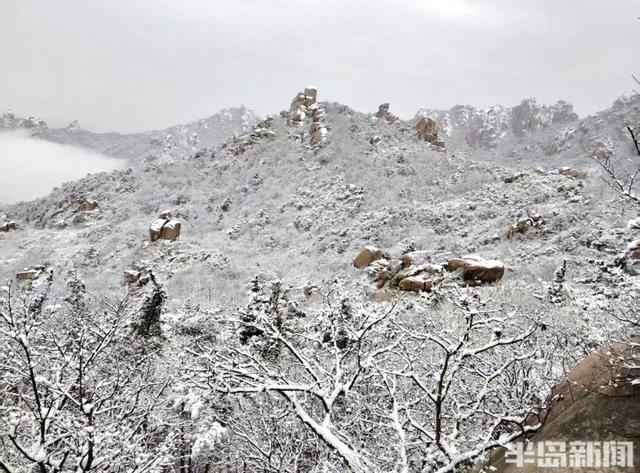 春雪润崂山，太清入画来