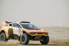 环塔转场至阿克苏 车手蓄力迎接决战图片