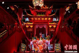 全国首个荆楚文化主题室内沉浸式演艺街区开街图片