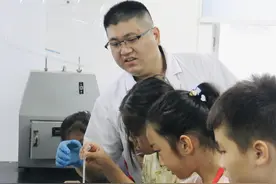 泉州市举办食品药品检测实验室开放日活动图片