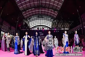 纽约时装周官方活动在浙江濮院举行图片