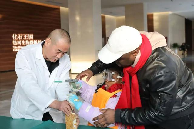 四海同心 一起过节 外国友人在朝阳玩嗨了