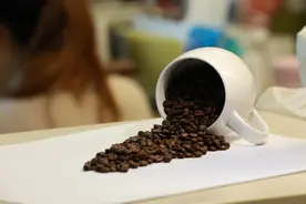 茶中含咖啡因，饮用需适量，合理规划咖啡因摄入图片