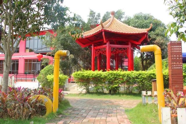 十里花卉长廊亲子游线路：邂逅自然与书香的奇妙之旅