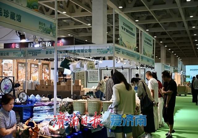 “泉·茶”国际文化艺术周第三日 市民热情不减，现场人流如织